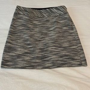 Loft black/white skirt size 2
